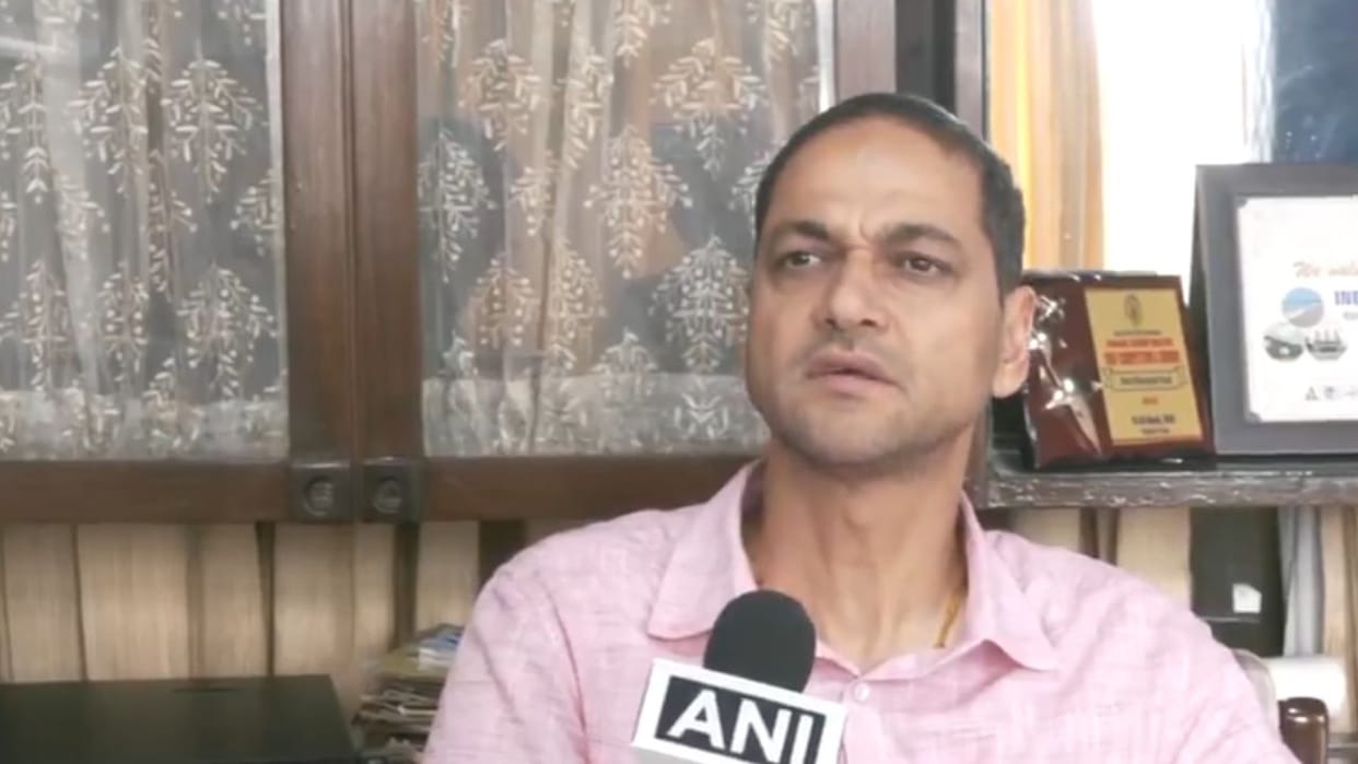 Himachal Tourism Rajiv Kumar said Tourists in Himachal Pradesh have decreased compared to last year