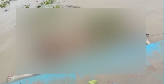 Kanpur Two unidentified bodies found at Ganga Barrage washed away after heavy rains police busy in identifying