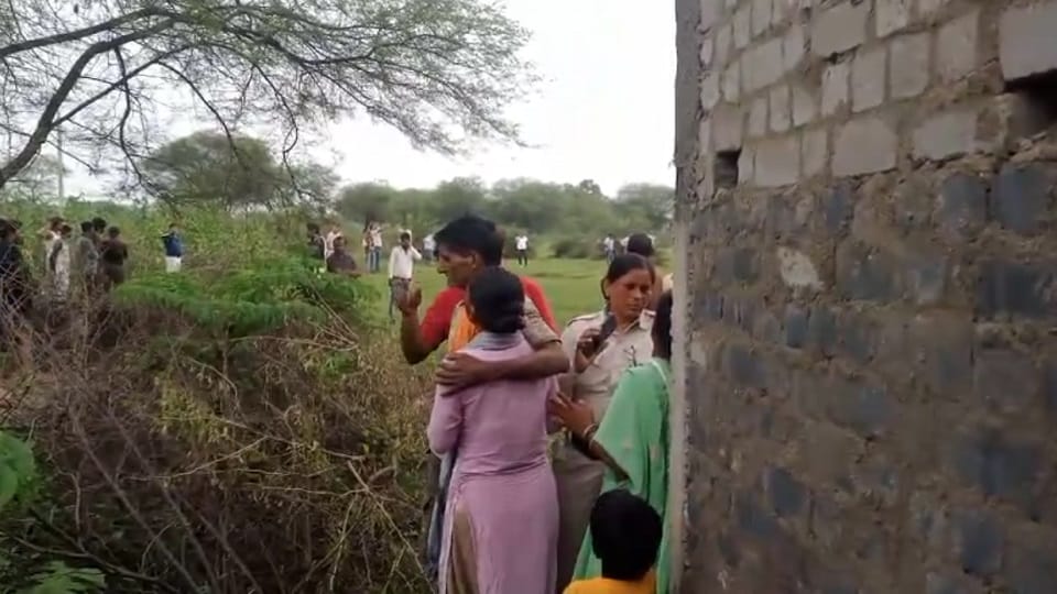 Body of a four month seven day old innocent girl found in a pit in Dharashiv in Janjgir Champa