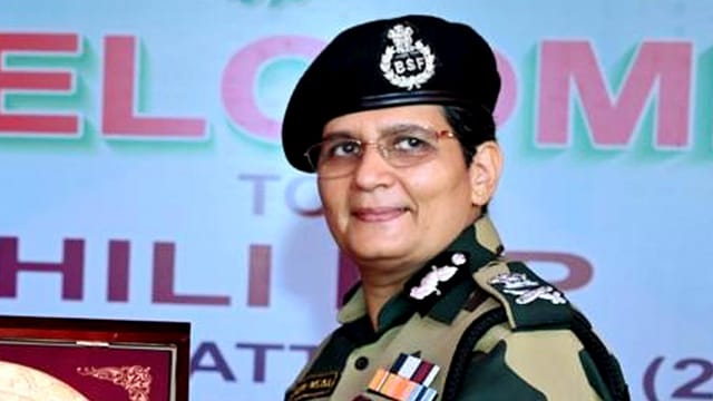 बीएसएफ की पूर्व ADG सोनाली मिश्रा रेलवे सुरक्षा बल की नई महानिदेशक होंगी। (फाइल)