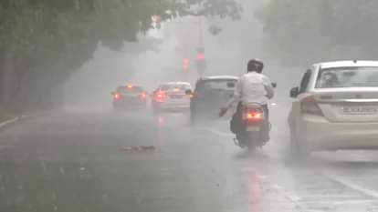 दिल्ली एनसीआर में झमाझम बारिश