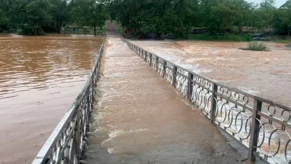 UP Weather Forecast Today: Heavy Rain Causes Destruction, 13 Dead in Bundelkhand and Purvanchal