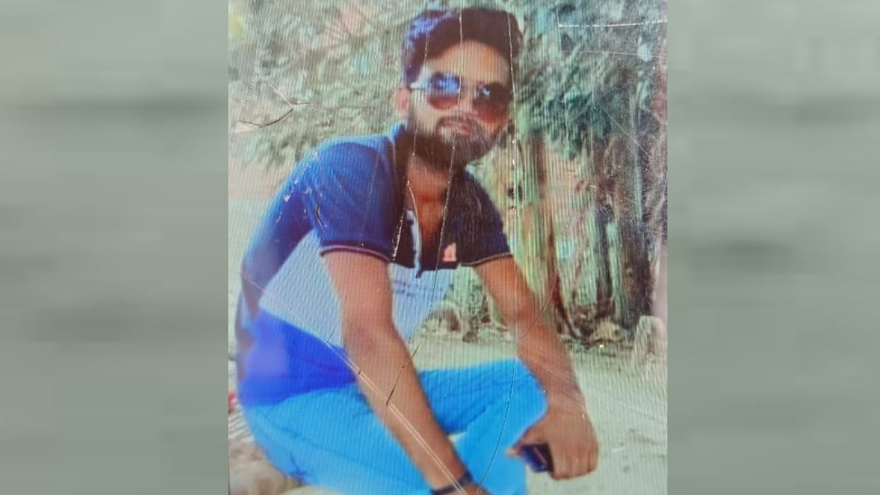 Kanpur: Shuttering contractor's body found hanging from a tree, murder alleged