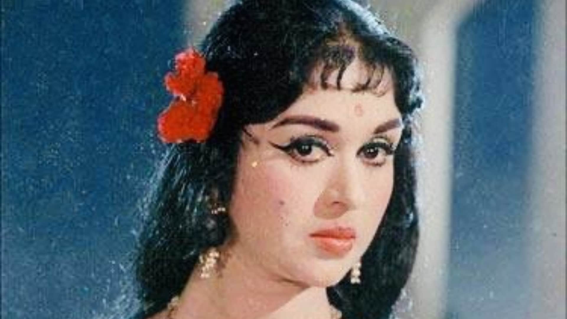 B. Saroja Devi  Death Actress Acted In South And Hindi Popular Films Known Unknown Facts About Career