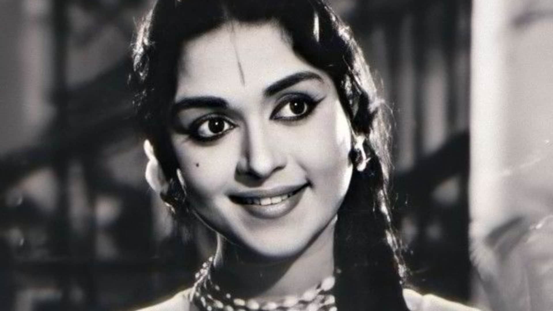 B. Saroja Devi  Death Actress Acted In South And Hindi Popular Films Known Unknown Facts About Career