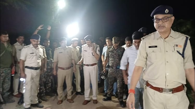 Bihar Police: भोजपुर में सैप जवान की गोली से युवक की मौत पर भड़के ग्रामीण; पुलिसकर्मी को पीटा, जमकर किया बवाल