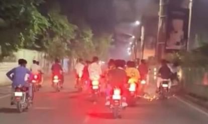 Lucknow: Three bikes lost control and overturned while performing stunts, five injured; video went viral on so