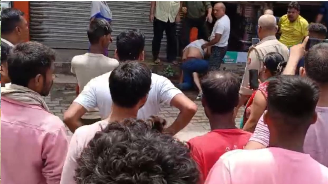 fight between two parties in Mirzapur