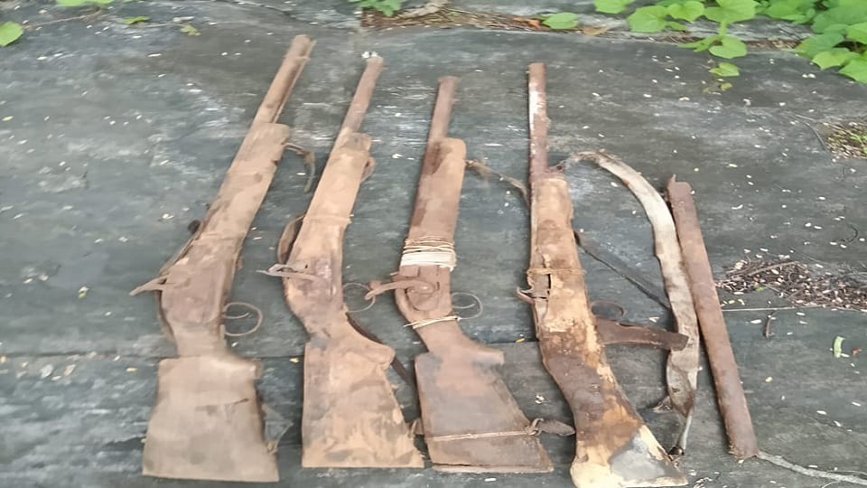 Naxalites had hidden weapons in the forest soldiers recovered four guns in Sukma