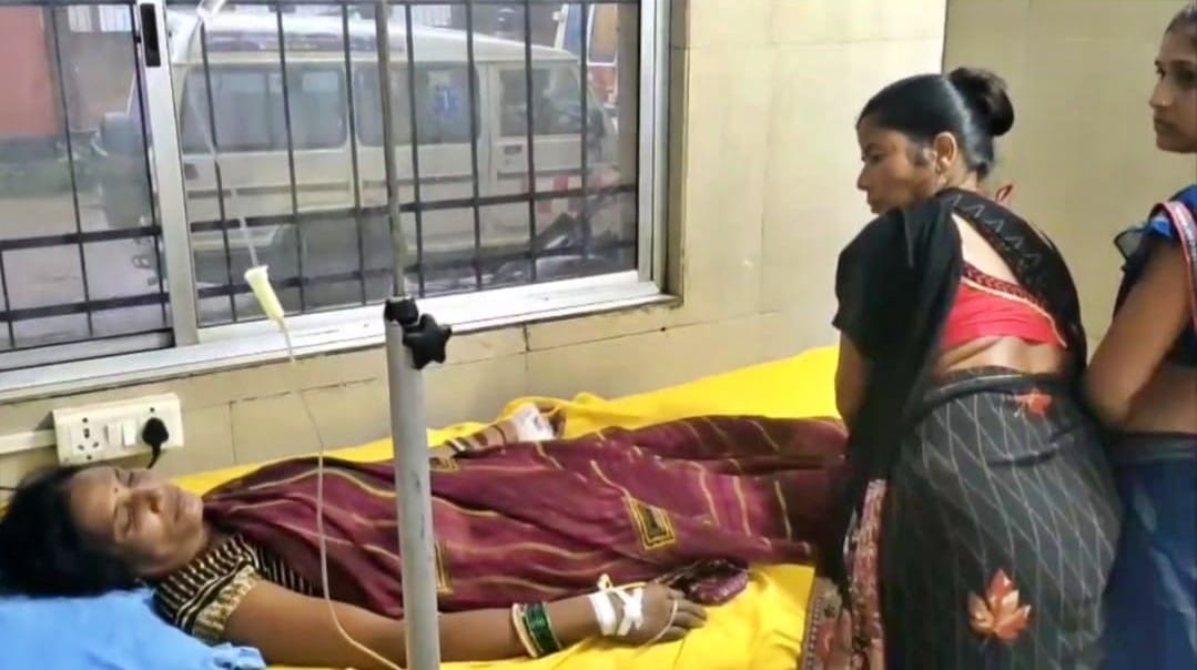 Jharkhand News: Two women and a man died due to lightning in Chatra and Khunti, 3 people seriously injured