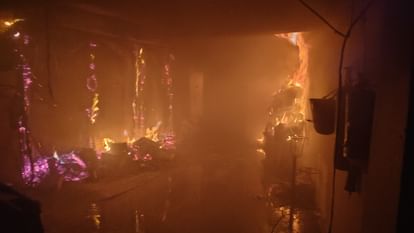 Kanpur Fire broke out in an apartment people ran away to save their lives fire brigade rescued two women