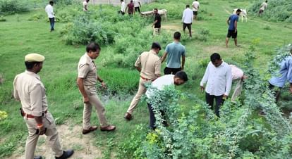 Kanpur Murder Milk trader murdered by slitting his throat with sharp weapon body lying soaked in blood on bed