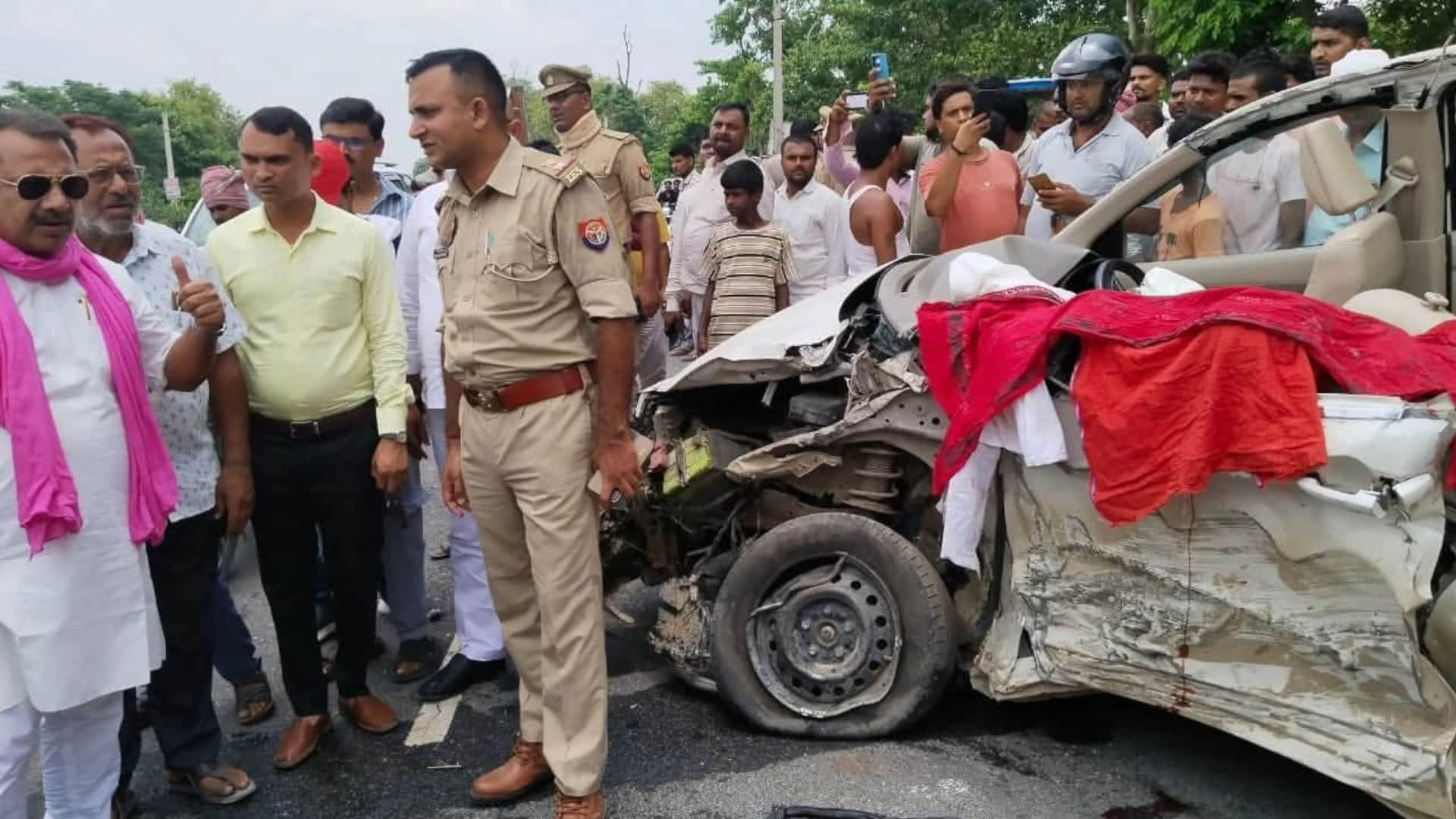 Four Devghar Pilgrims Die in Car-Trolley Collision on Kushinagar-Gorakhpur Highway UP News