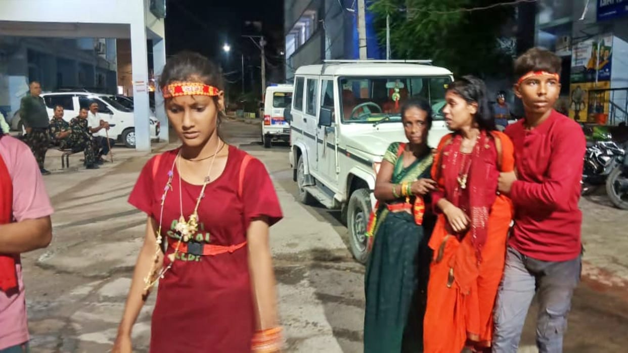 Vaishali News: E-rickshaw full of Kanwariyas overturned, 4 devotees injured; Driver absconded from spot