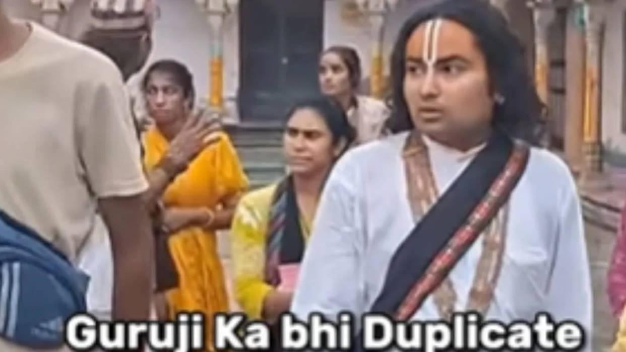 Aniruddhacharya s look alike seen in Vrindavan people immediately started touching his feet