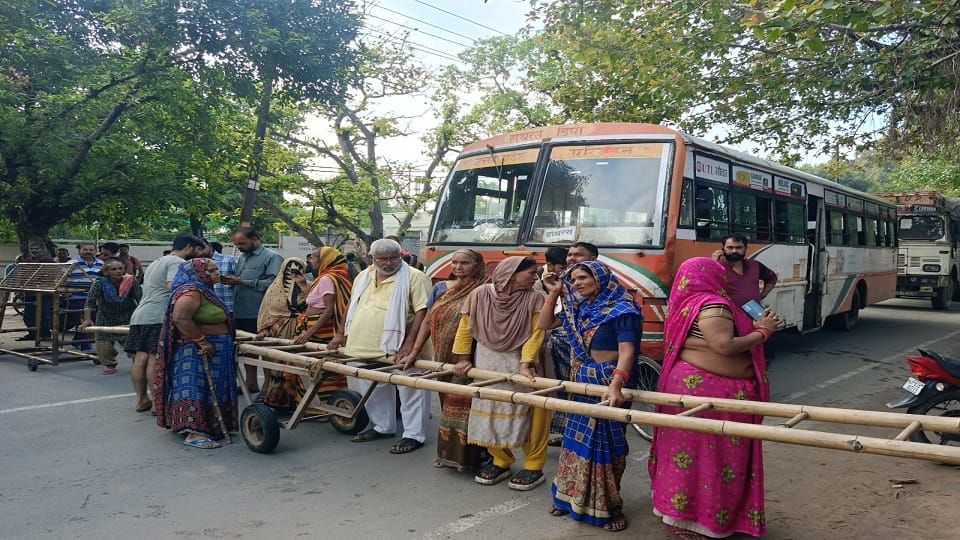 Jam was imposed due to non-availability of water in the localities