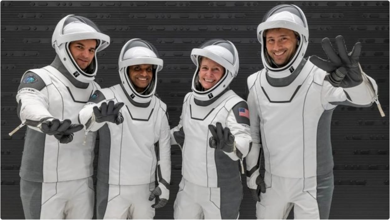 Shubhanshu Shukla Return Live Updates Today Time Axiom 4 Undocking Space Mission Astronauts News in Hindi