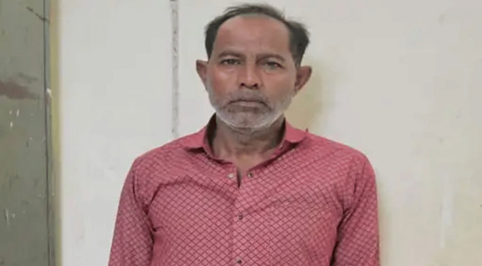 indore news girl molested and locked in room by landlord, rescued by neighbors