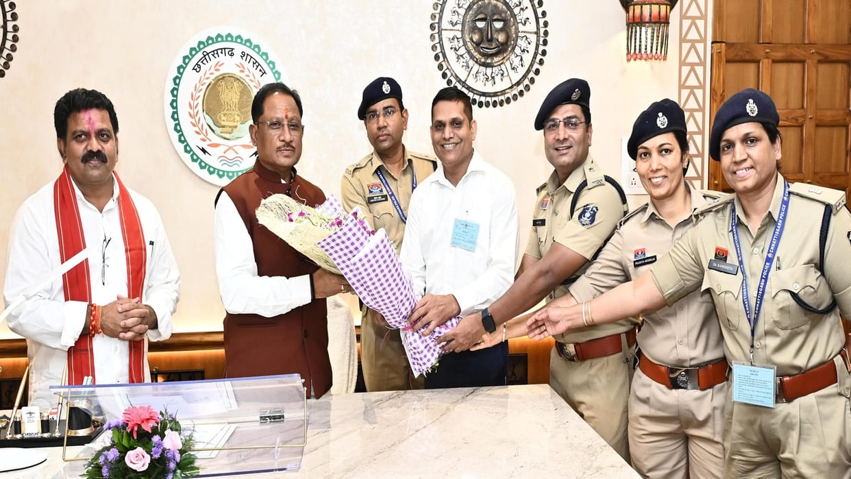 CG News: SPS officials met CM Sai: expressed gratitude for decision to give senior senior category pay scale