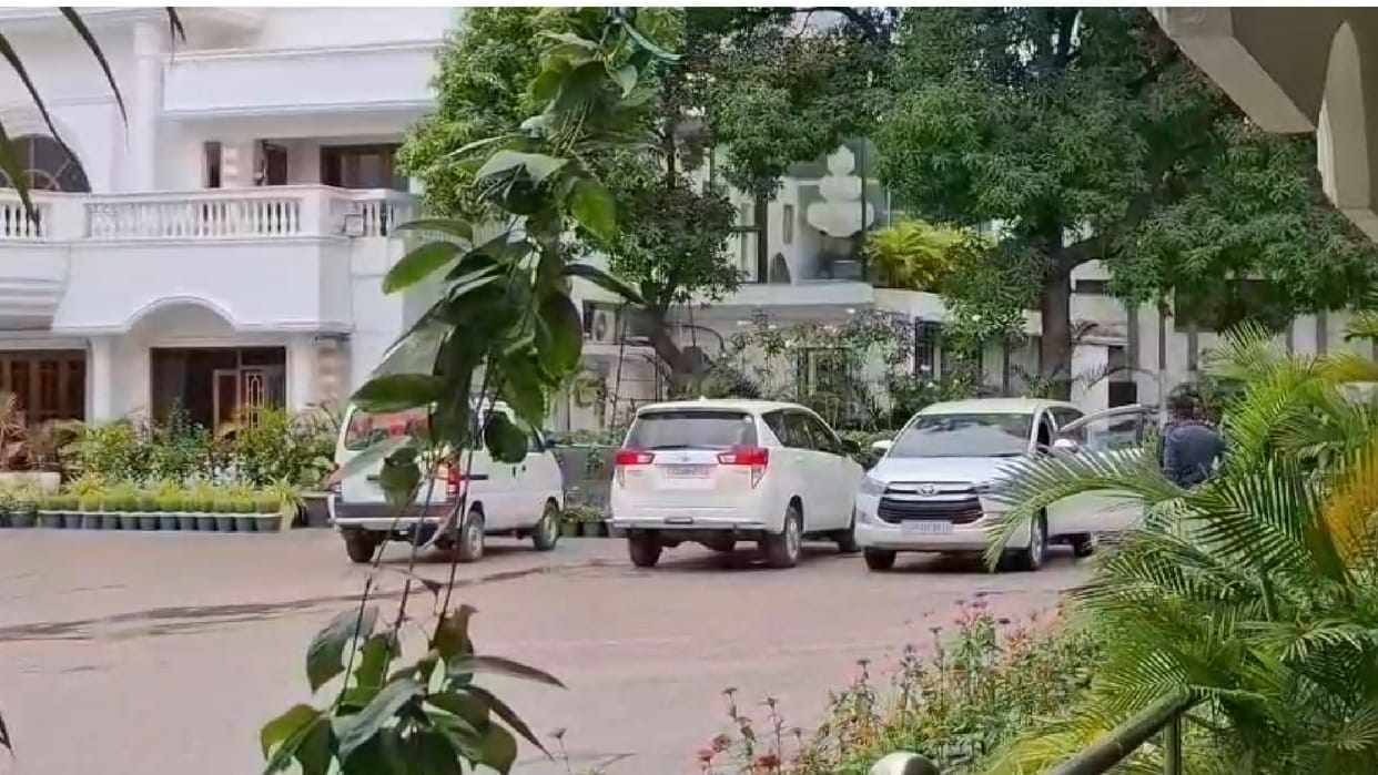 ED raids in Raipur and Durg: Raid at railway contractor and Hotel Sagar International owner Vijay agrwal