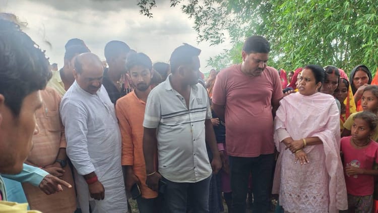 Bihar News: तालाब में नहाने गईं तीन बच्चियों की डूबकर मौत, गांव में मचा कोहराम; परिजन हुए बेसुध