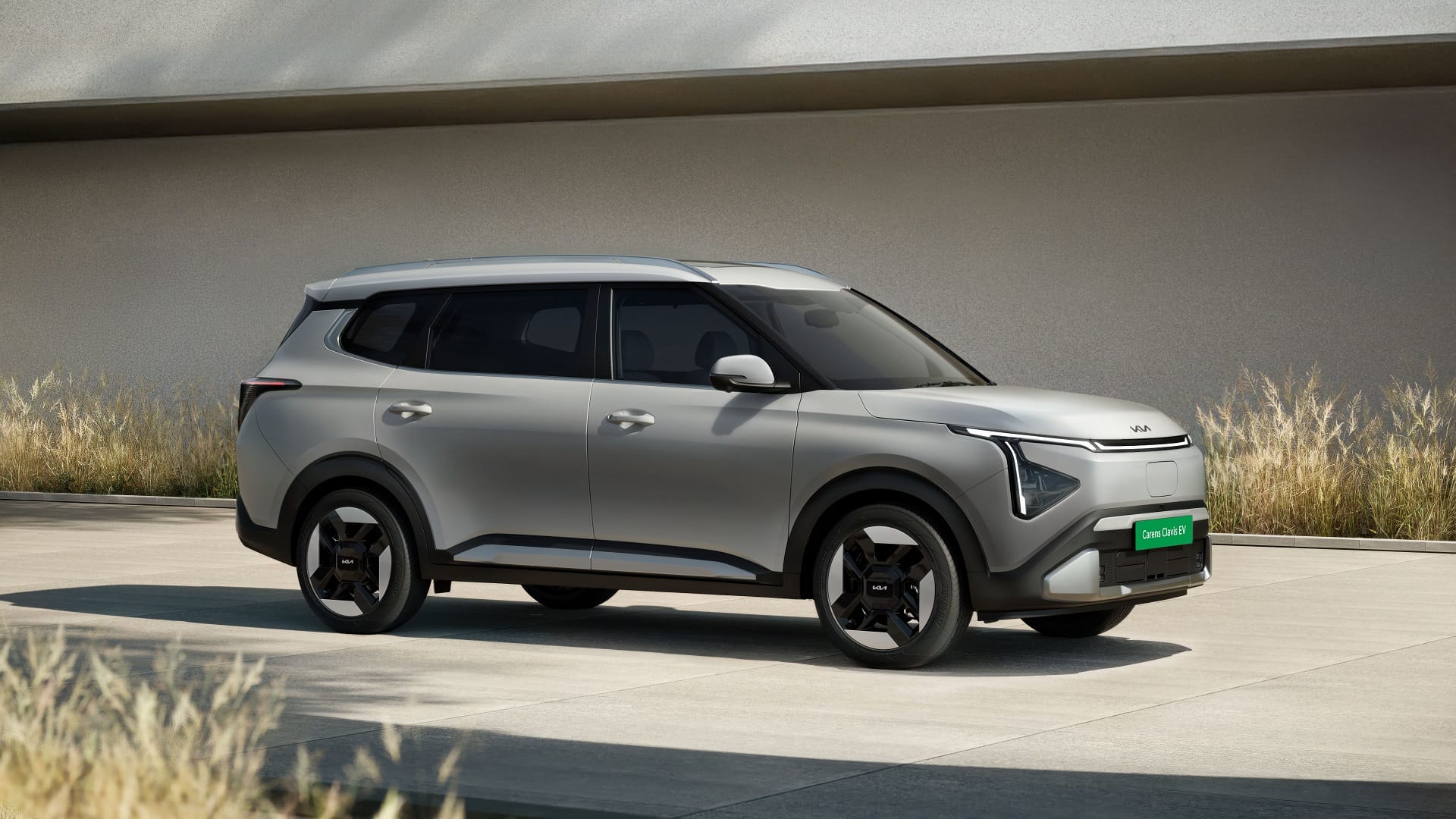Kia Carens Clavis EV Launched in New HTX E & HTX E [ER] Trims Know Price Features Specifications