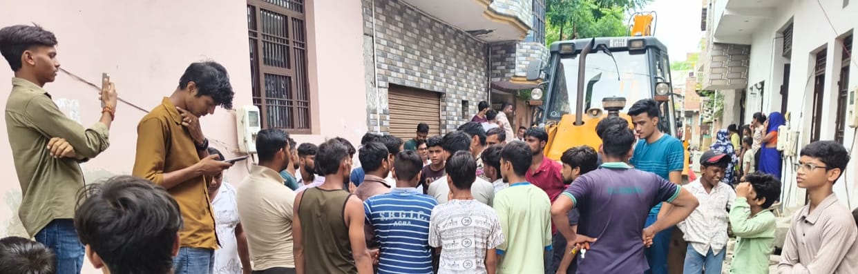 team that went to remove encroachment in Naraich was surrounded, there was a lot of ruckus