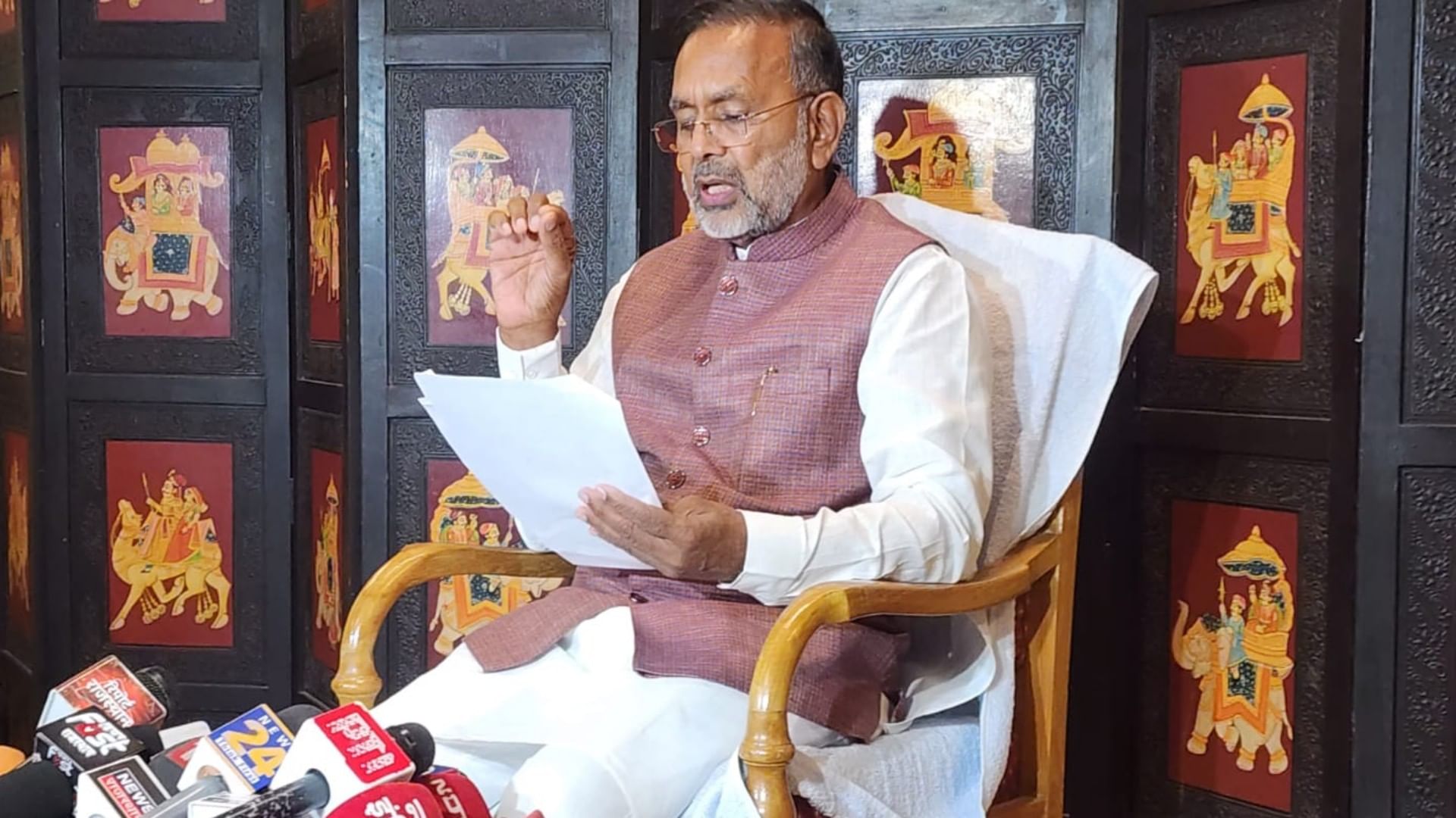 ऊर्जा मंत्री हीरालाल नागर