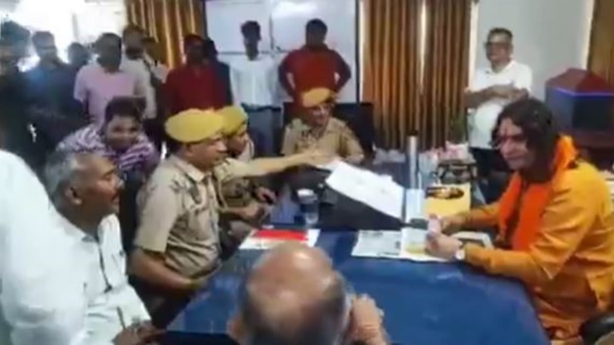 Rajasthan: Balamukund Acharya Sparks Fresh Controversy, Sitting on Police Officer’s Chair, Threatens Officials
