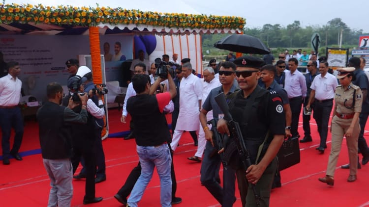 Bihar: समस्तीपुर में 522 करोड़ से ज्यादा की विकास योजनाओं का शिलान्यास, सीएम ने दिए काम पूरे करने के निर्देश