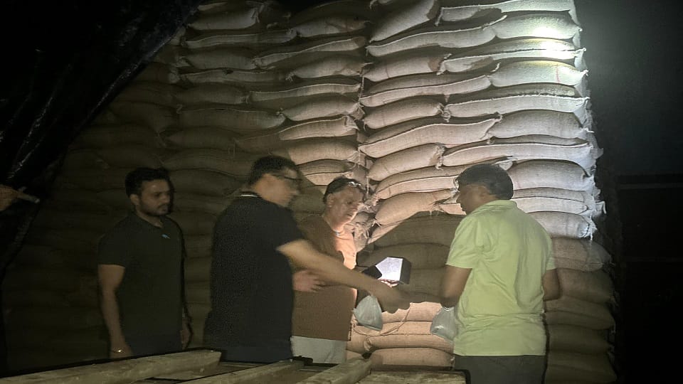 SDM inspected the Hafed warehouse in Kaithal