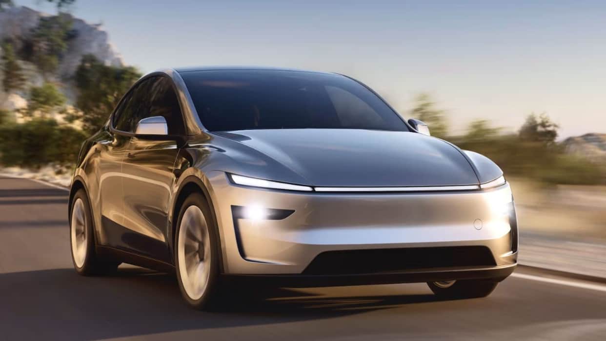 Tesla Cars to Deploy Airbags Before Crashes Happen via Onboard Cameras and OTA Update