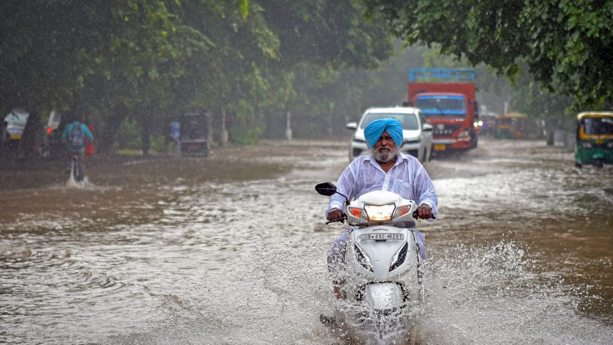 Rajasthan Weather Forecast Update Today Heavy to very heavy rain alert in 8 districts