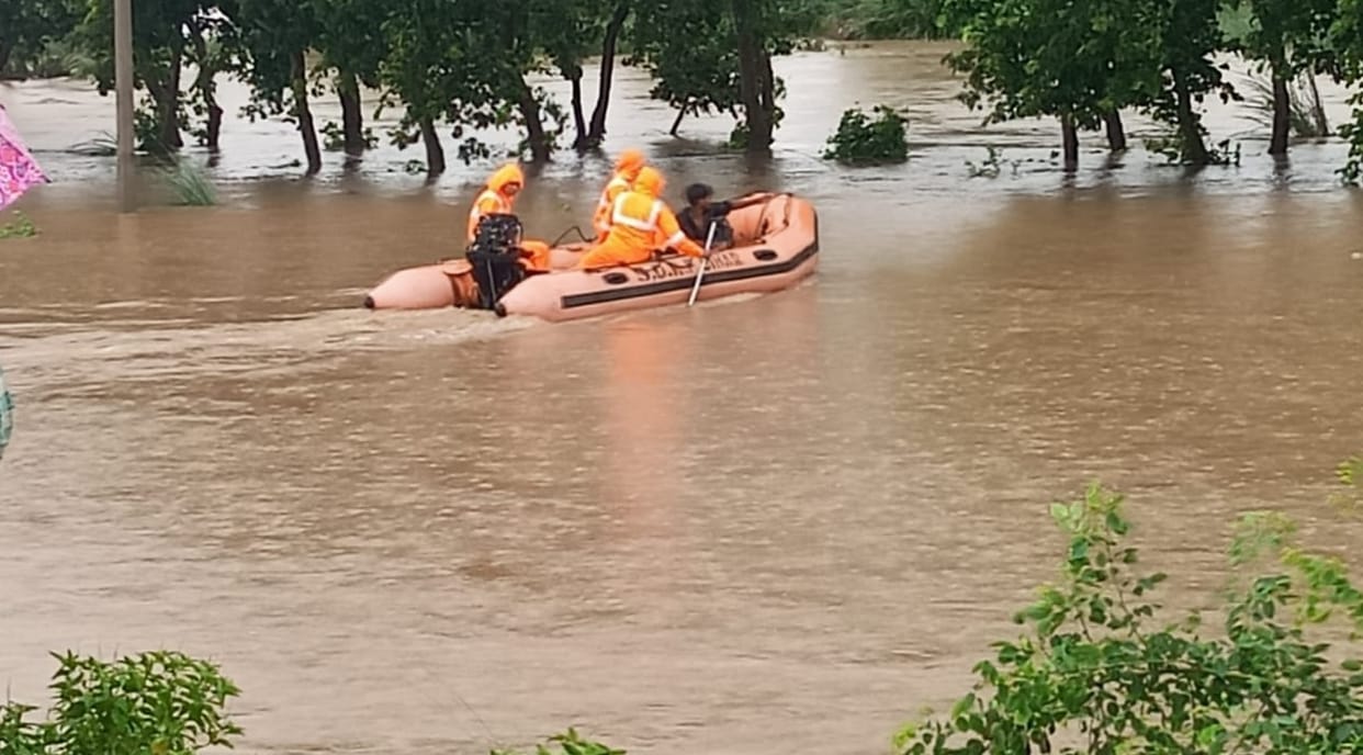 Bihar Flood News: Falgu river overflows due to rain, flood water starts entering homes; Gaya news updates
