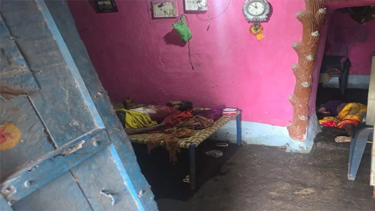 Double murder in Abhanpur Raipur: Blood-soaked bodies of elderly couple found in house