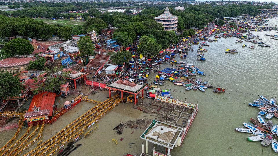 Prayagraj Flood: Yamuna water level stabilized, worry of flood started again