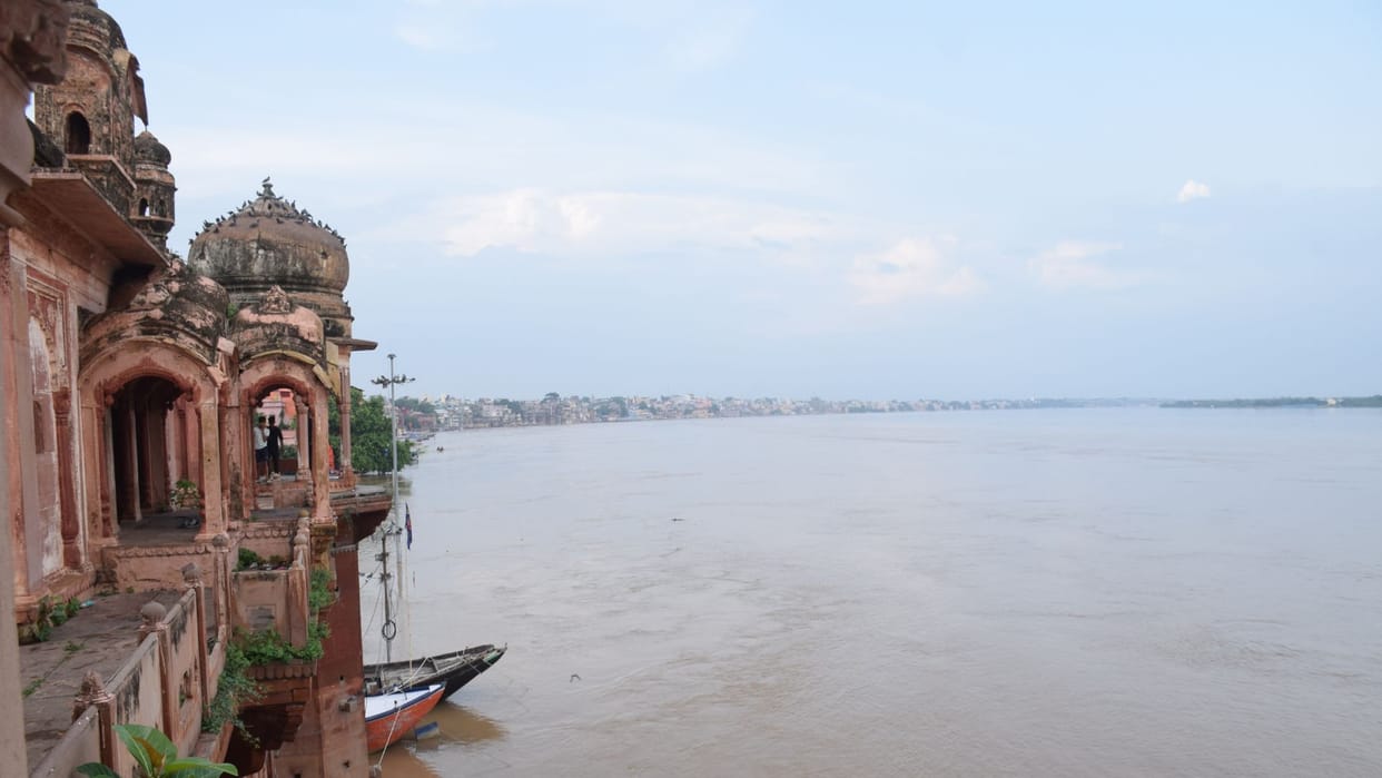 Varanasi Flood update Water rising at speed of 4 cm per hour stage of Subah-e-Banaras submerged