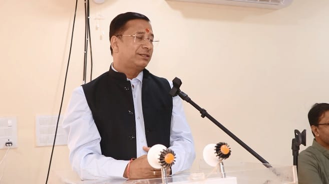 Kanpur Orientation program at CSJMU chief guest said students should never doubt their abilities