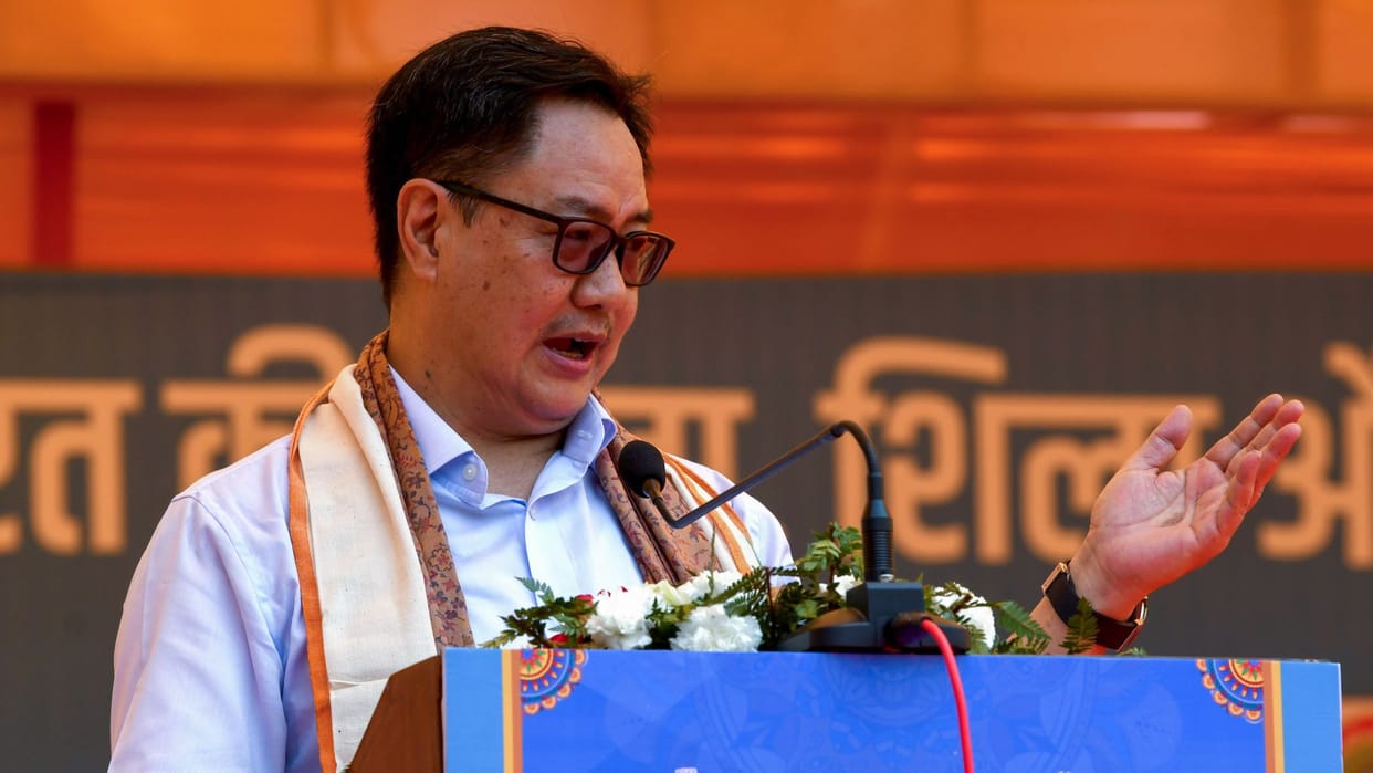 Kiren Rijiju taunted Congress Rahul Gandhi speaks the language of Pakistan on foreign policy