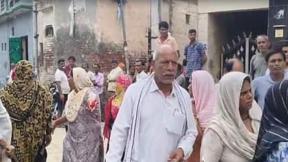 मौके पर पहुंचे मृतका के परिजन