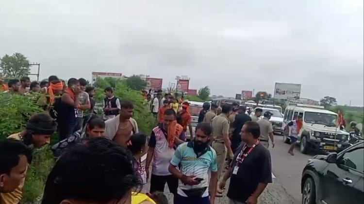 दिल्ली-हरिद्वार हाईवे पर हादसा: जल लेकर गाजियाबाद लौट रहे कांवड़ यात्री को कार ने मारी टक्कर, हुई मौत