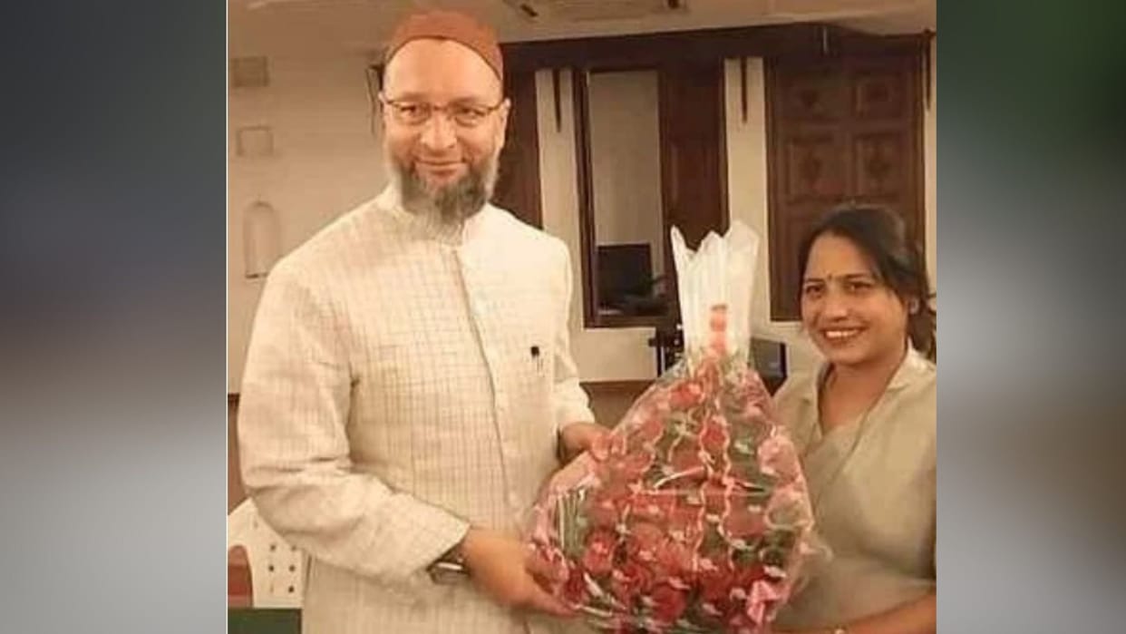 AIMIM councilor Aruna Upadhyay resigned from party due to harassment by her husband