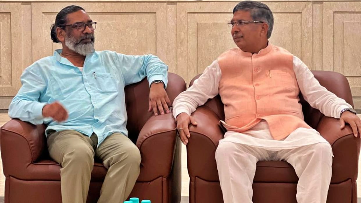 Ranchi News: BJP MP Aditya Sahu meets Shibu Soren admitted in Gangaram Hospital, also met CM Hemant Soren