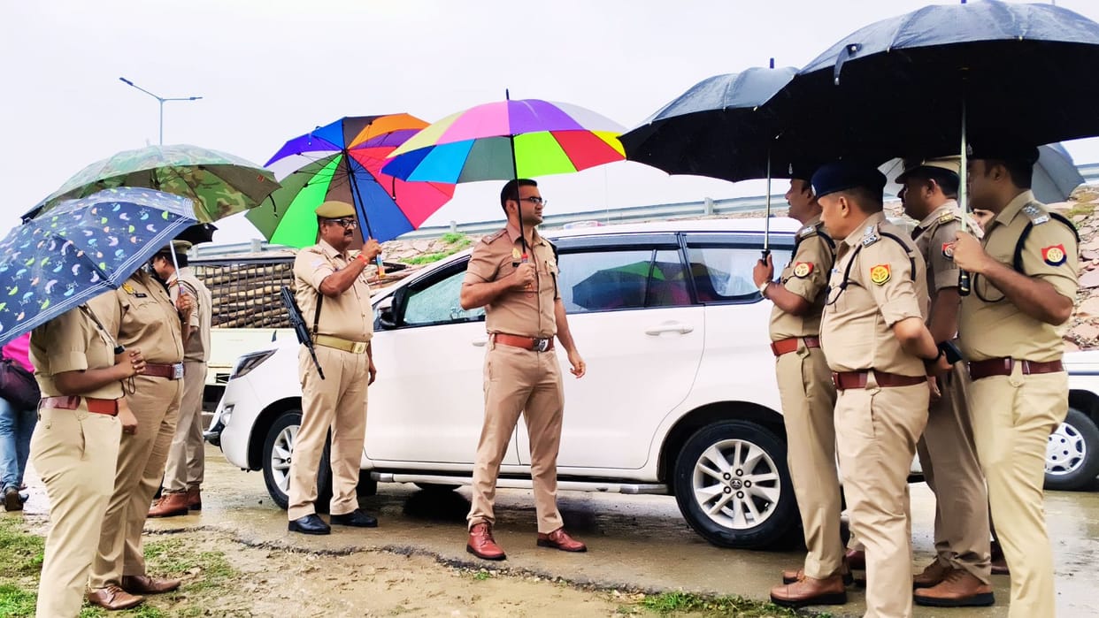 CM Yogi will come to Chandauli officers are alerted DM-SP checked security arrangements