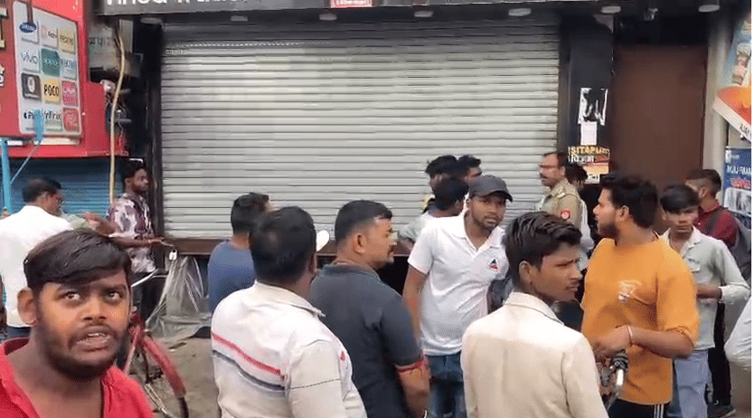 25 lakh stolen from the shop of a relative of the Minister of State for Urban Development in Sitapur.