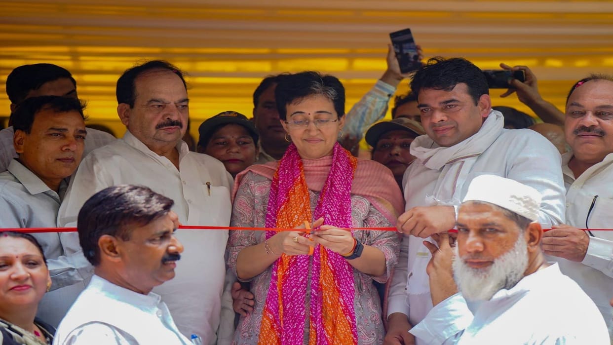 Atishi inaugurated the Kanwar camp in Seelampur New Delhi said- Muslim brothers set an example of brotherhood