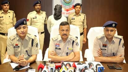 Police arrested accused of murdering a girl in Kabirdham