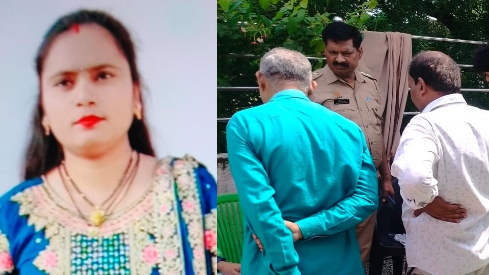 Manisha had narrated her ordeal in video Before suicide Husband asked for divorce wife suicide In Baghpat