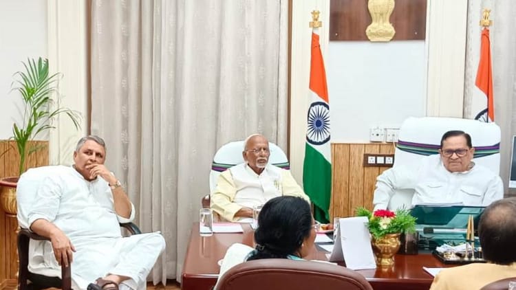 Bihar : मानसून सत्र से पहले सभापति अवधेश नारायण सिंह ने बुलाई सर्वदलीय बैठक, 21 जुलाई से शुरू हो रहा सदन