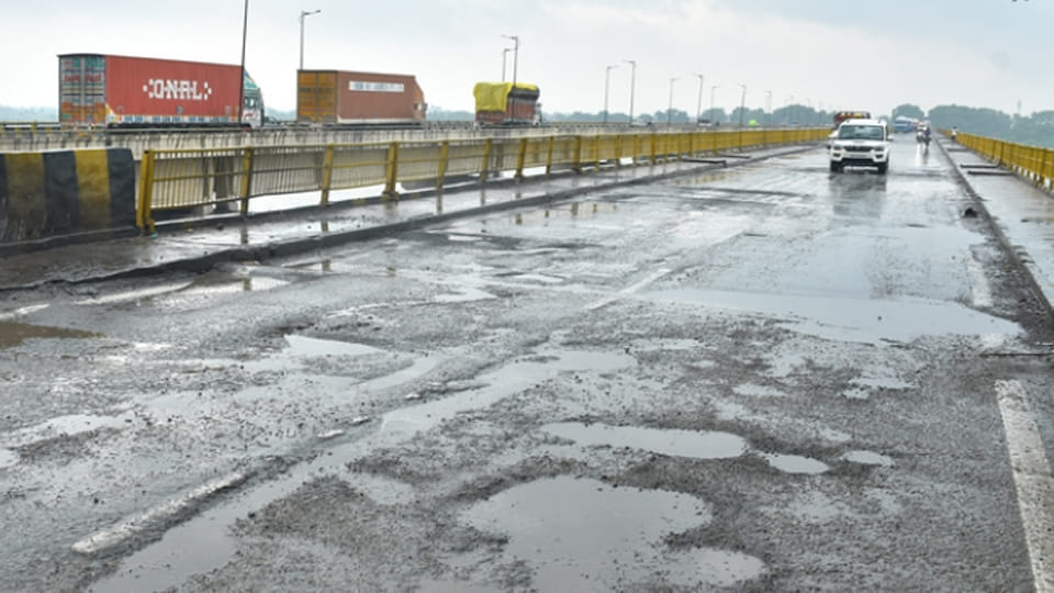 Kanpur Permission for route diversion from Unnao not received Jajmau Ganga Bridge repair work stalled